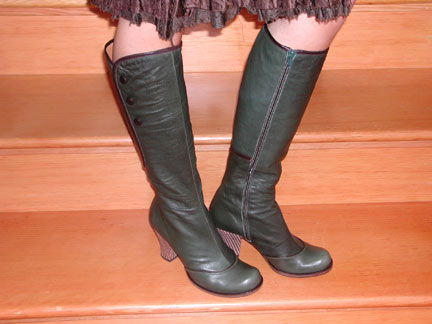 Chie Mihara Tall button boot in Forest Green Ped Shoes Order